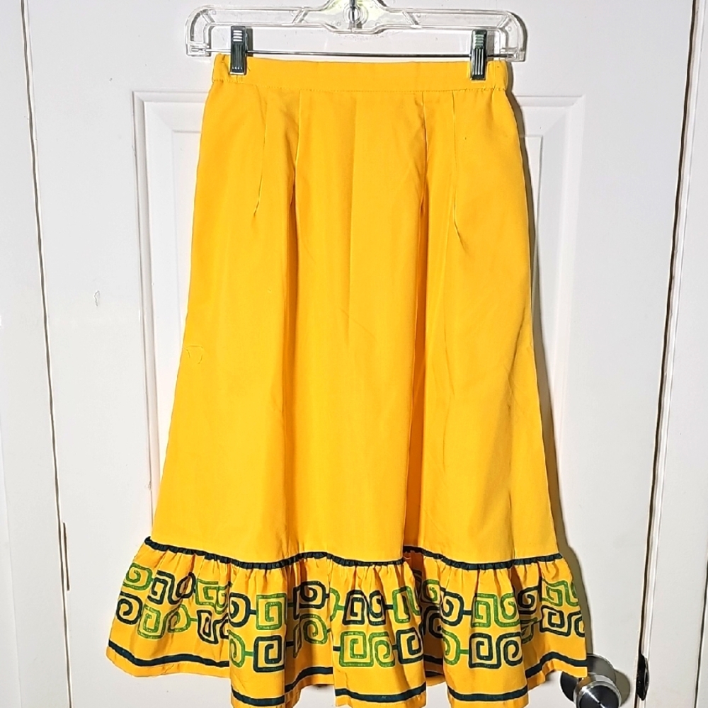 Yellow Skirt with Green Accents. Disney Woldwide Services. Dancing Performing Sm